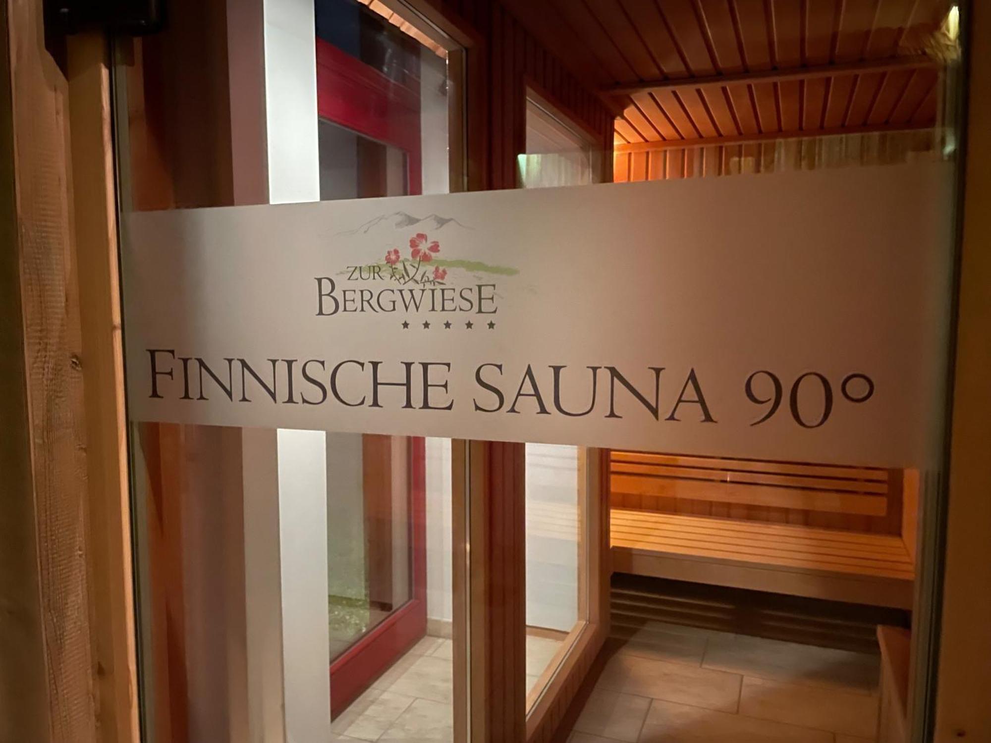 Zur Bergwiese 5 Sterne Appartementhaus Furstenau  部屋 写真