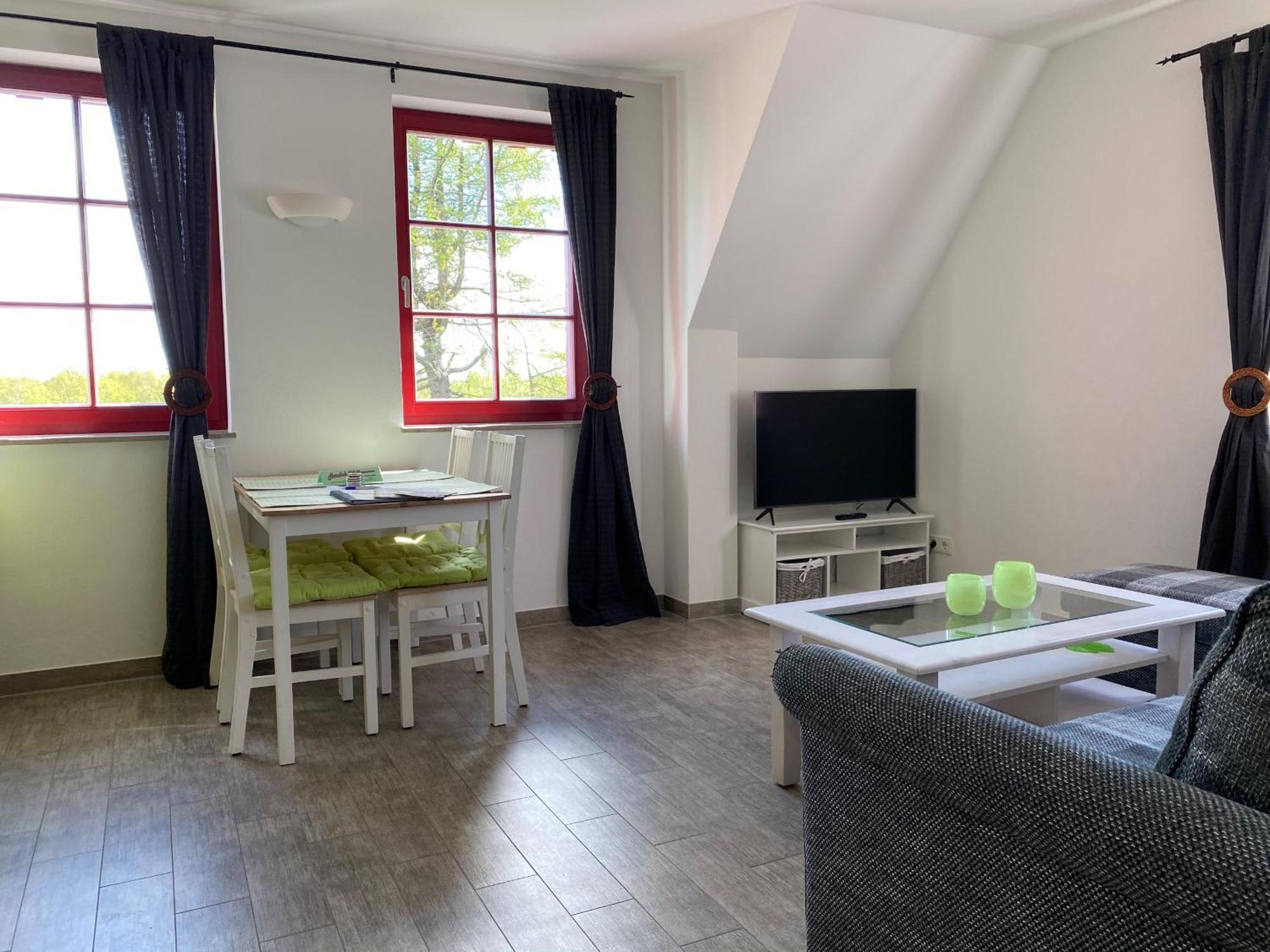 Zur Bergwiese 5 Sterne Appartementhaus Furstenau  部屋 写真